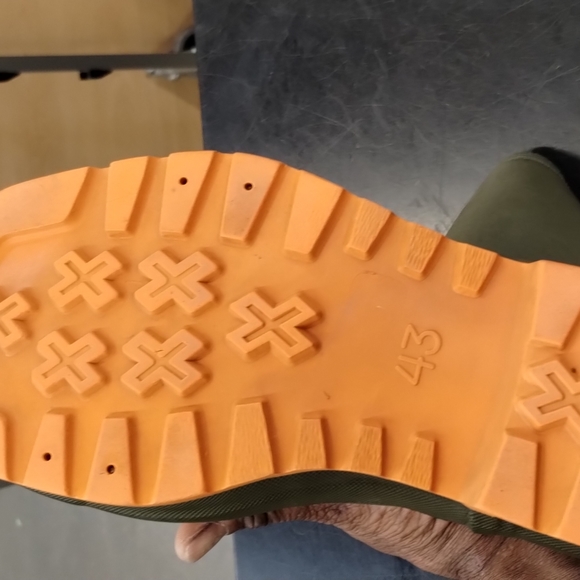 Men boots - Picture 2 of 2